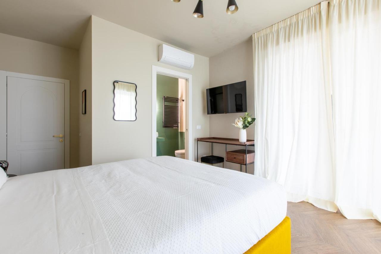 Daplace - Corso Sempione Suites Mailand Exterior foto
